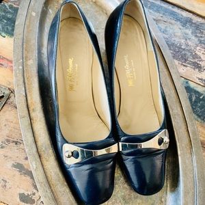 Vintage navy blue saks fifth avenue ladies shoes